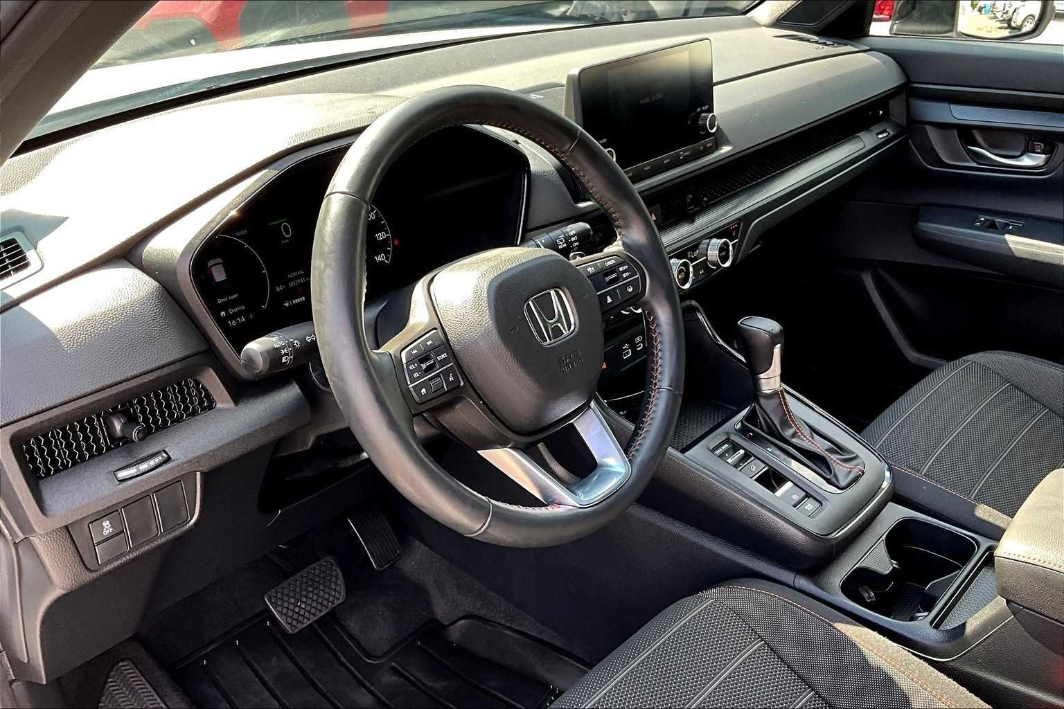 Used 2023 Platinum White Pearl Honda Sport image 17