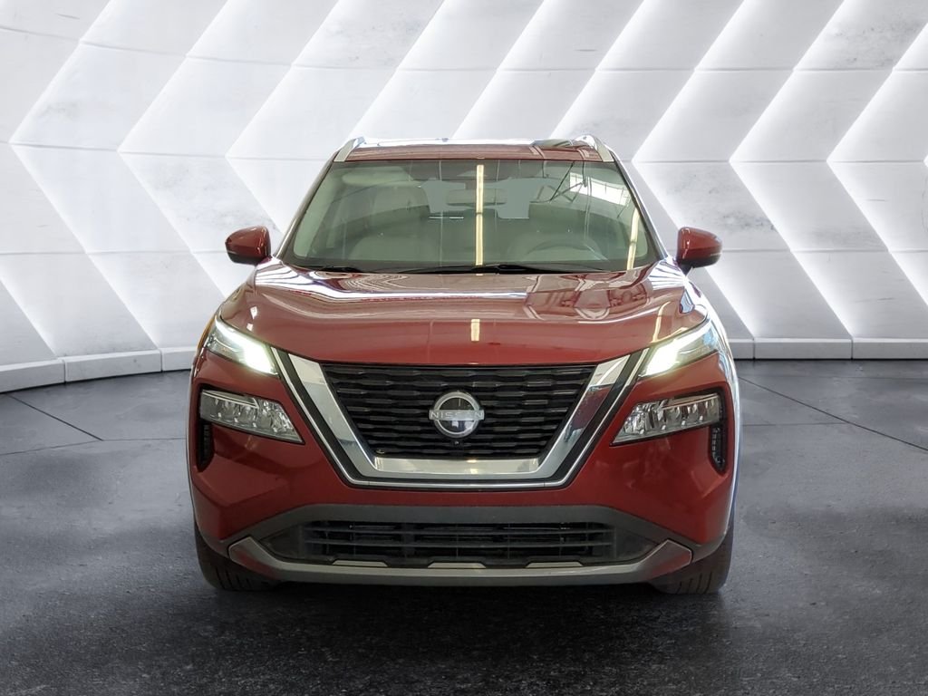 Used 2023 Red Nissan SL image 2