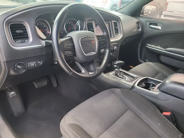 Used 2022 Black Dodge SXT image 18