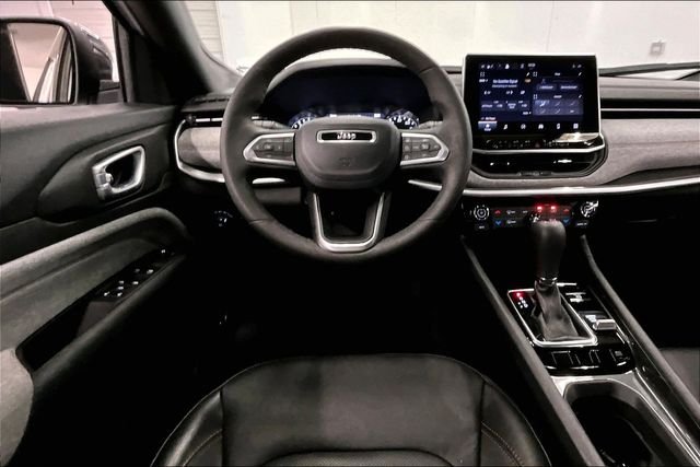 2023 Jeep Compass Latitude Lux - Photo 6