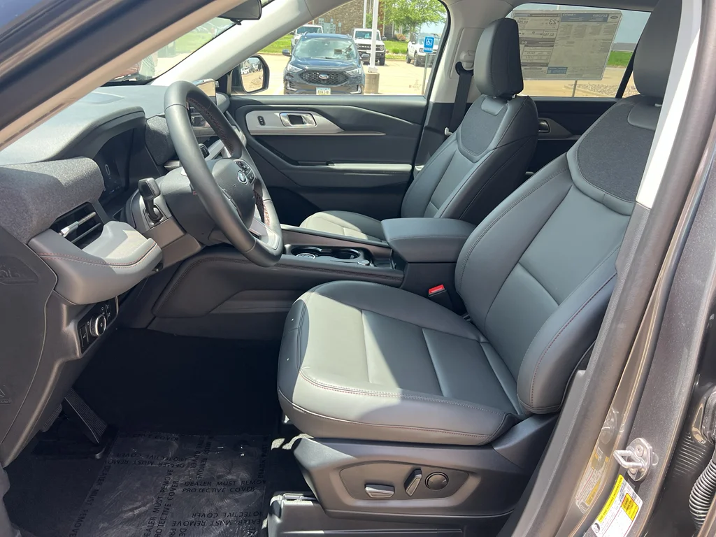New 2026 Carbonized Gray Metallic Ford Active w/200A Pkg image 12
