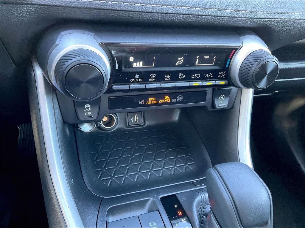 Used 2025 Silver Toyota LE image 25