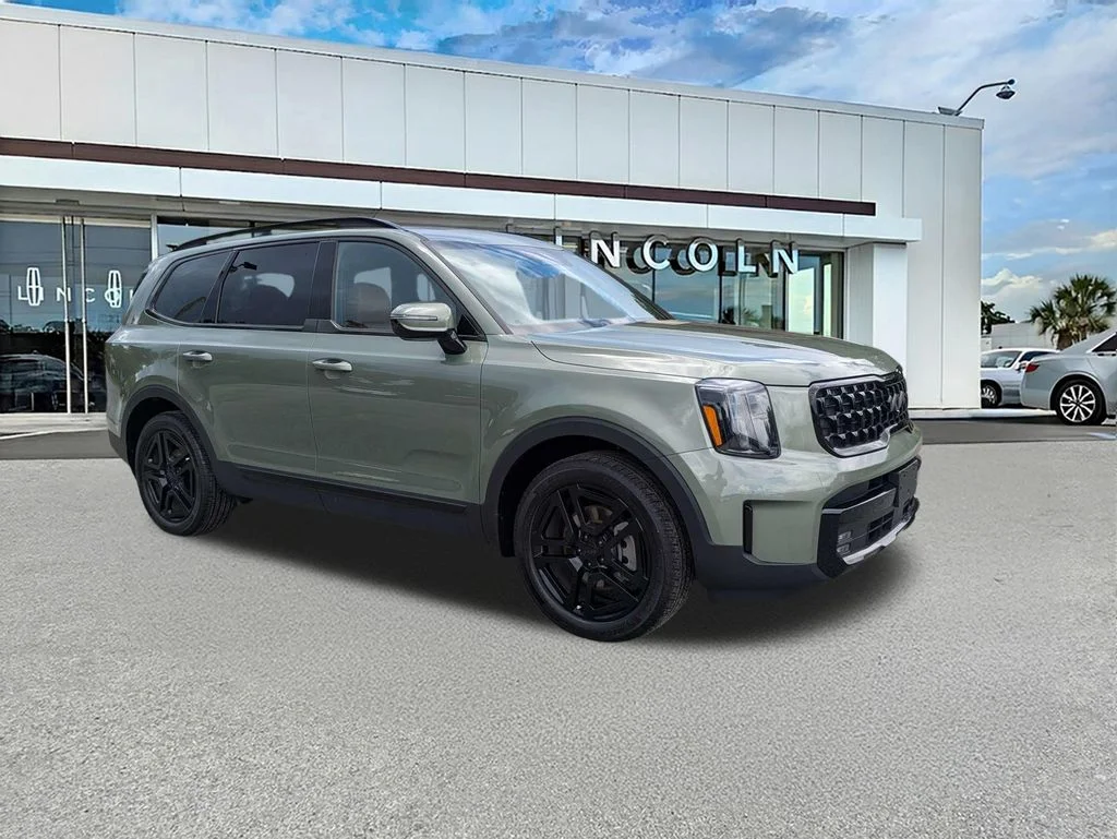 Used 2025 Jungle Green Kia SX X-Line image 1
