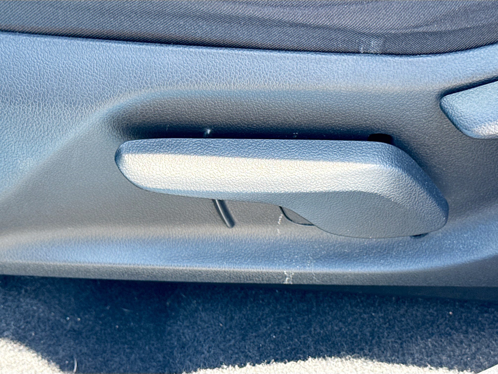 Used 2019 Blue Flame Toyota XLE image 24