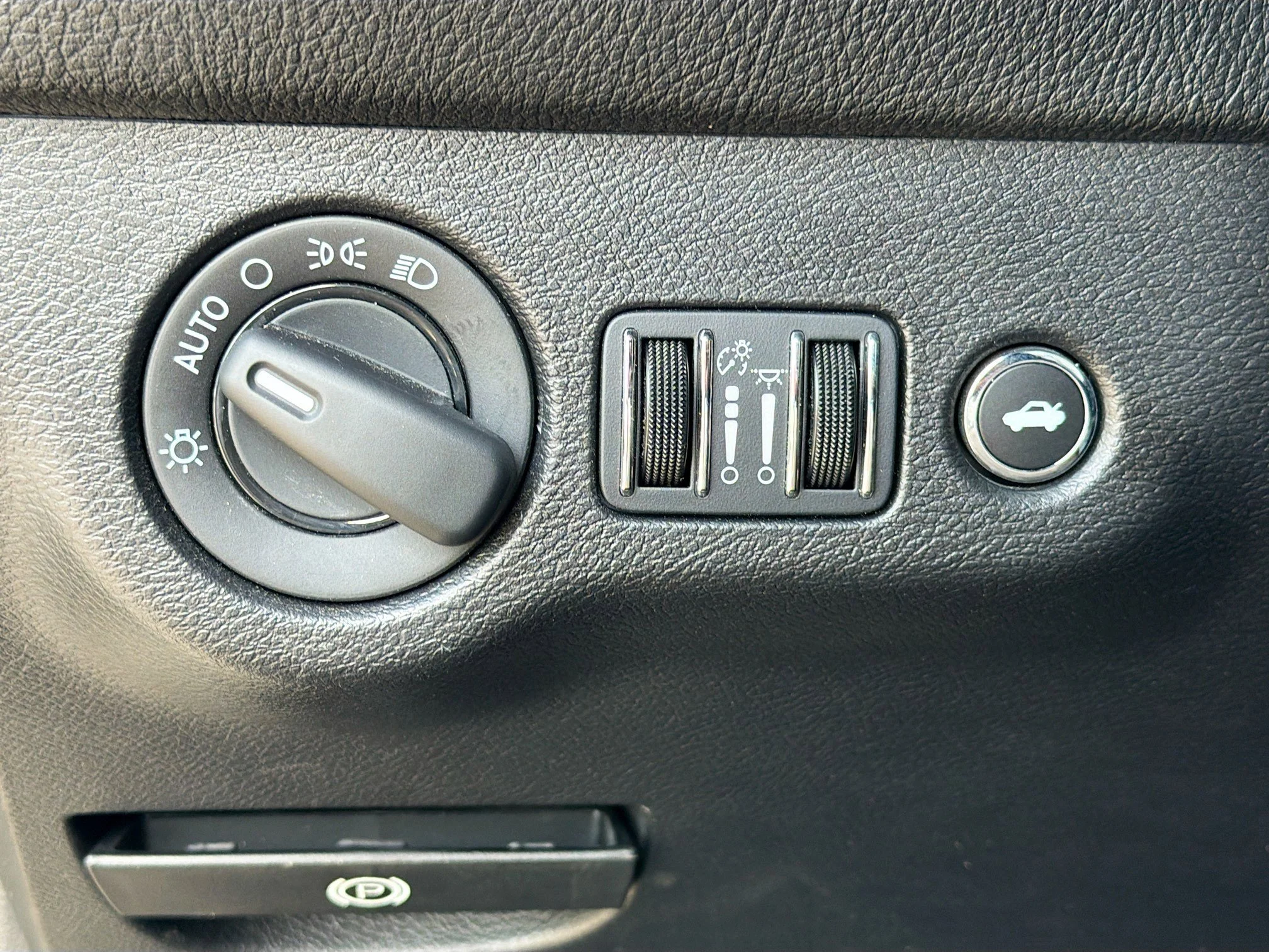 Used 2023 Pitch Black Clearcoat Dodge R/T image 32