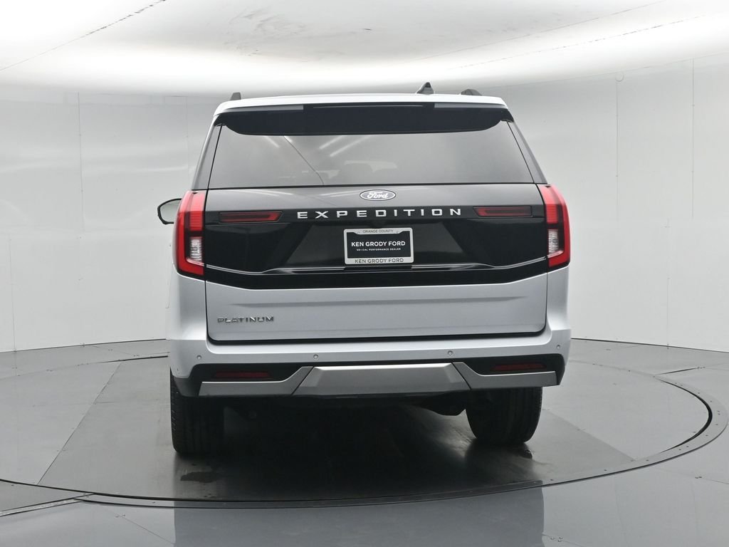 Used 2025 Silver Ford Platinum image 36