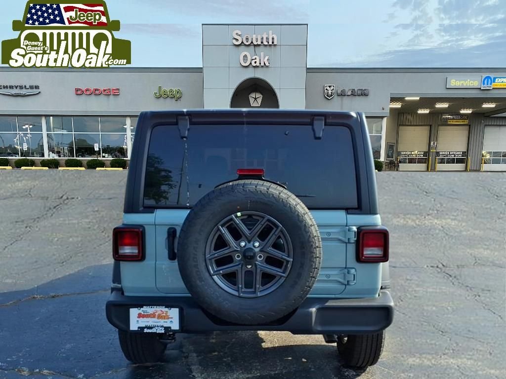 New 2026 Earl Clear-Coat Exterior Paint Jeep Sport S image 4