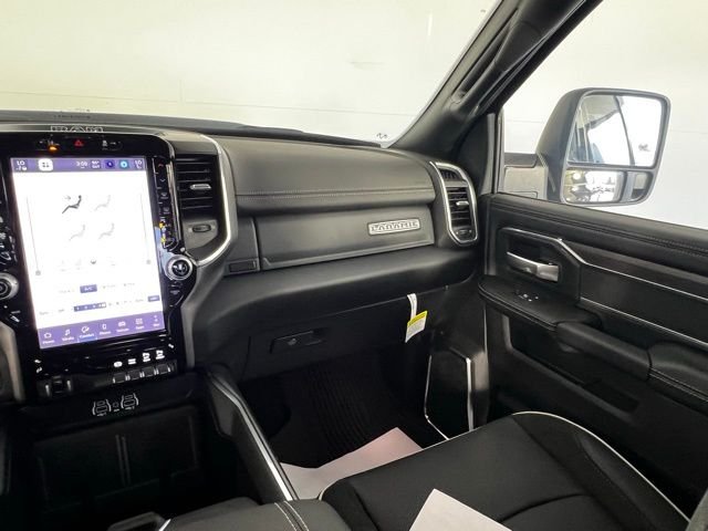 2026 RAM 3500 Laramie - Photo 32
