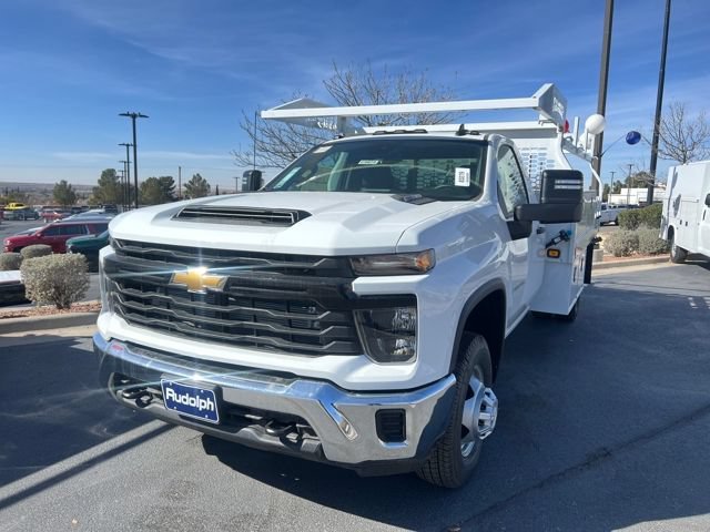 New 2025 Chevrolet Silverado 3500 HD Chassis Cab Work Truck Four Wheel Drive Regular Cab
