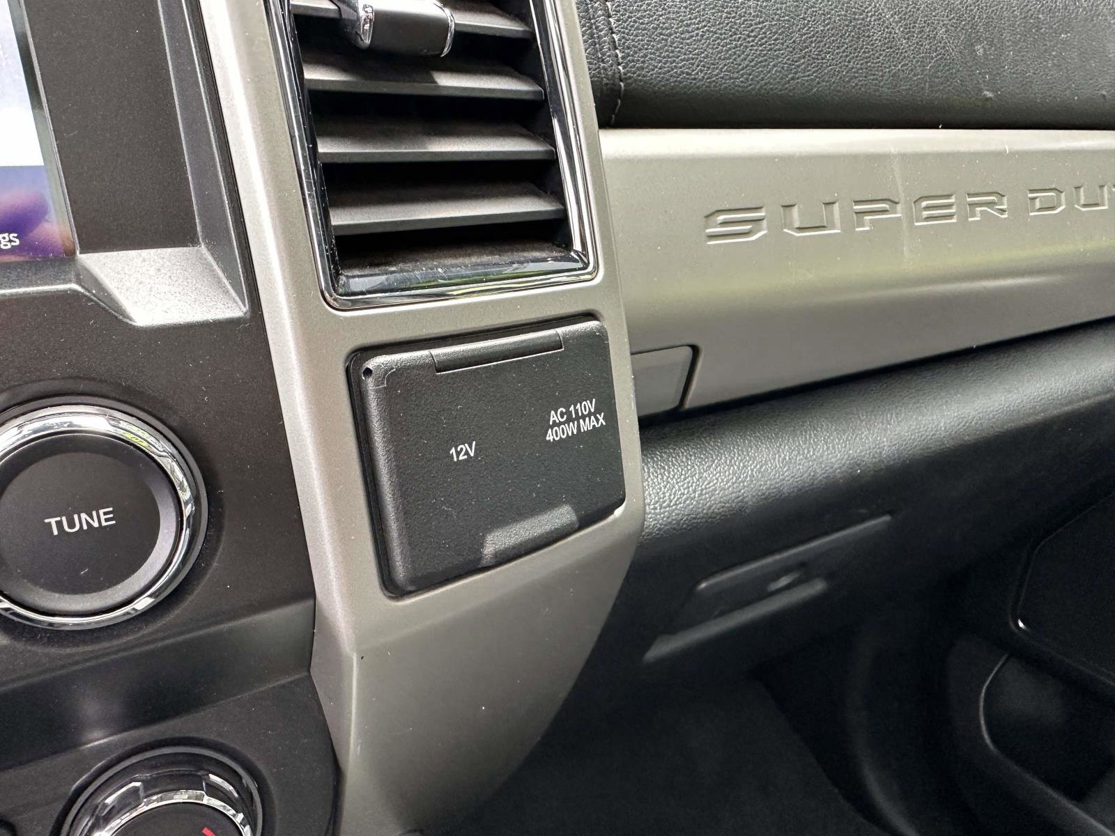 Used 2020 Black Ford LARIAT image 21