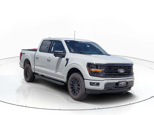 New 2026 Avalanche Ford XLT image 3