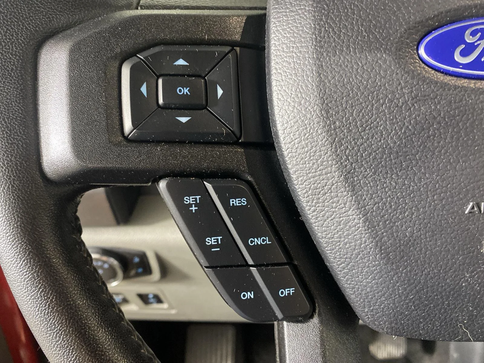 Used 2020 Rapid Red Metallic Tinted Clearcoat/Magnetic Ford XLT image 18