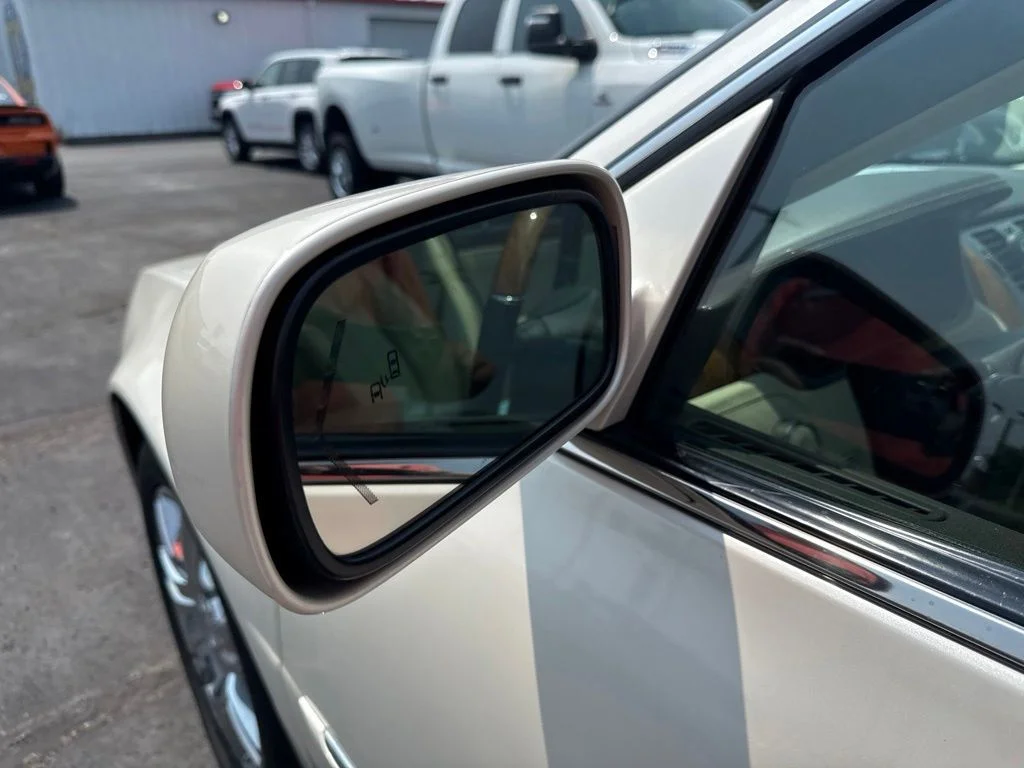 Used 2011 White Cadillac Platinum image 14