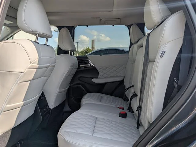 2025 Mitsubishi Outlander Plug-in Hybrid SEL - Photo 14