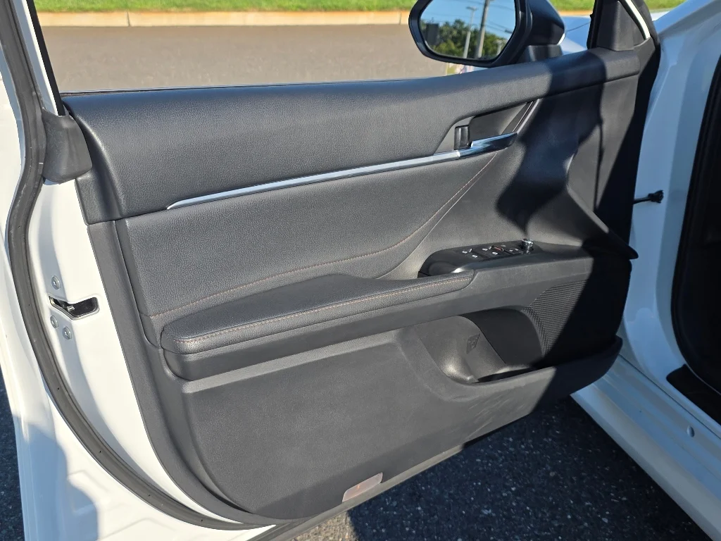 2018 Toyota Camry XLE - Photo 31