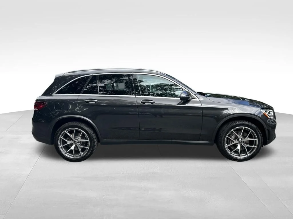 Used 2022 Black Mercedes-Benz GLC 300 image 6