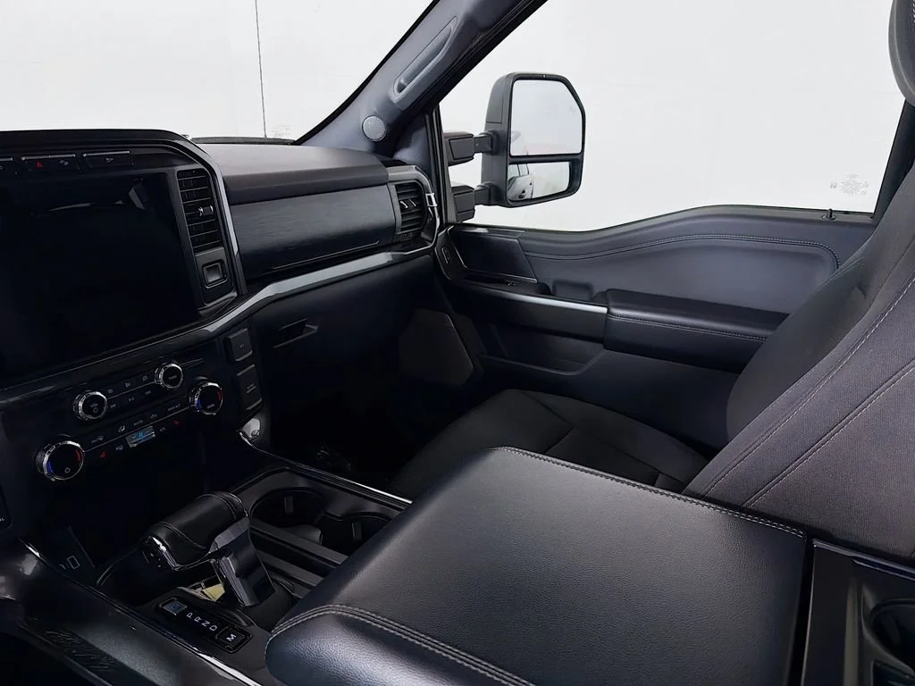 Used 2021 Black Ford XL image 26
