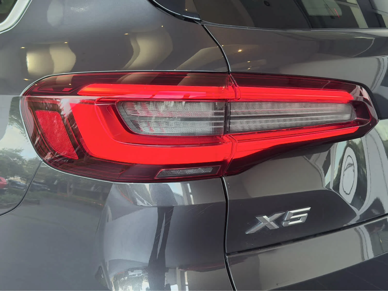 Used 2022  BMW sDrive40i image 10