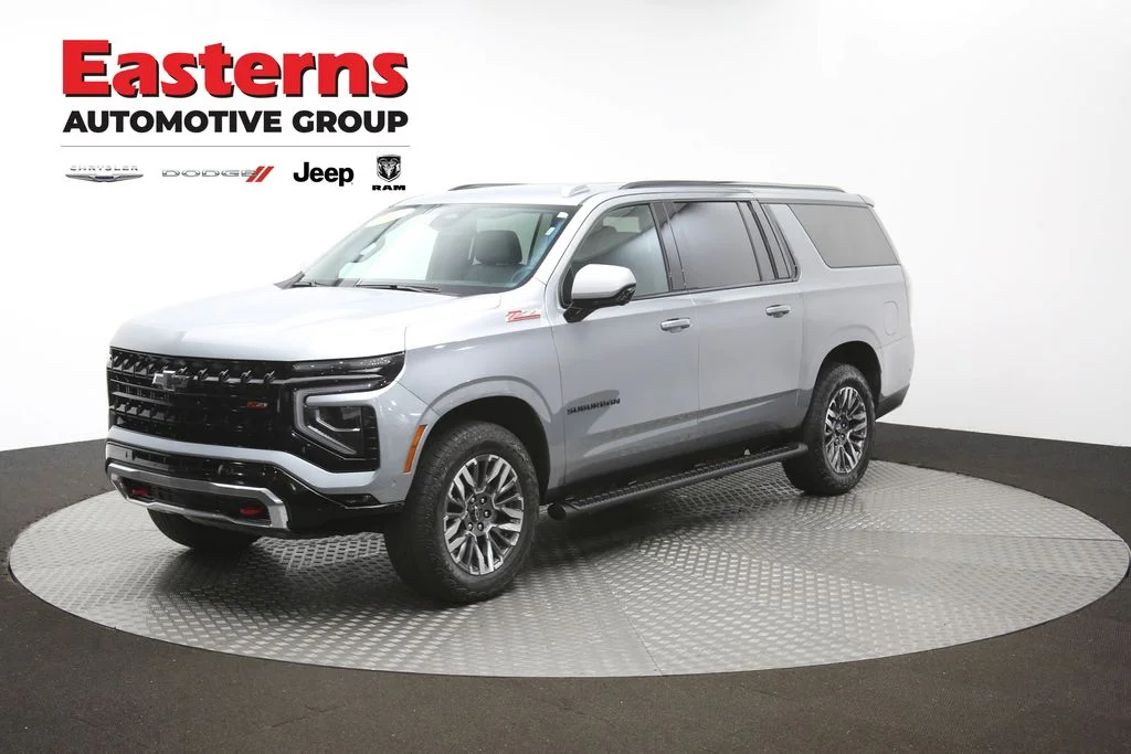 Used 2025 Gray Chevrolet Z71 image 58