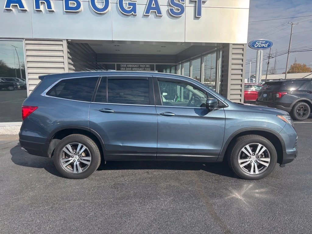 Used 2017  Honda EX-L image 4