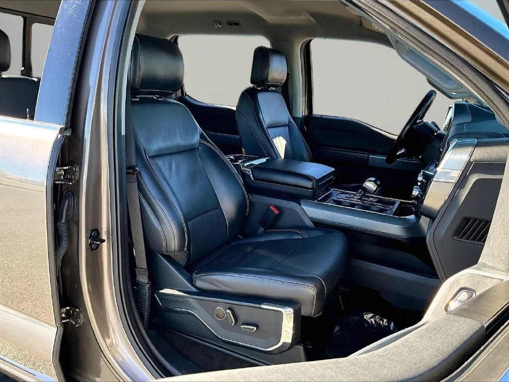 Used 2021 Gray Ford Lariat image 33