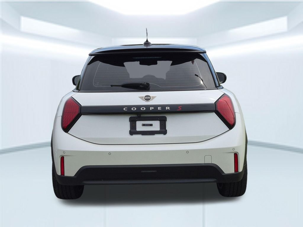 Used 2025 White MINI Iconic image 2