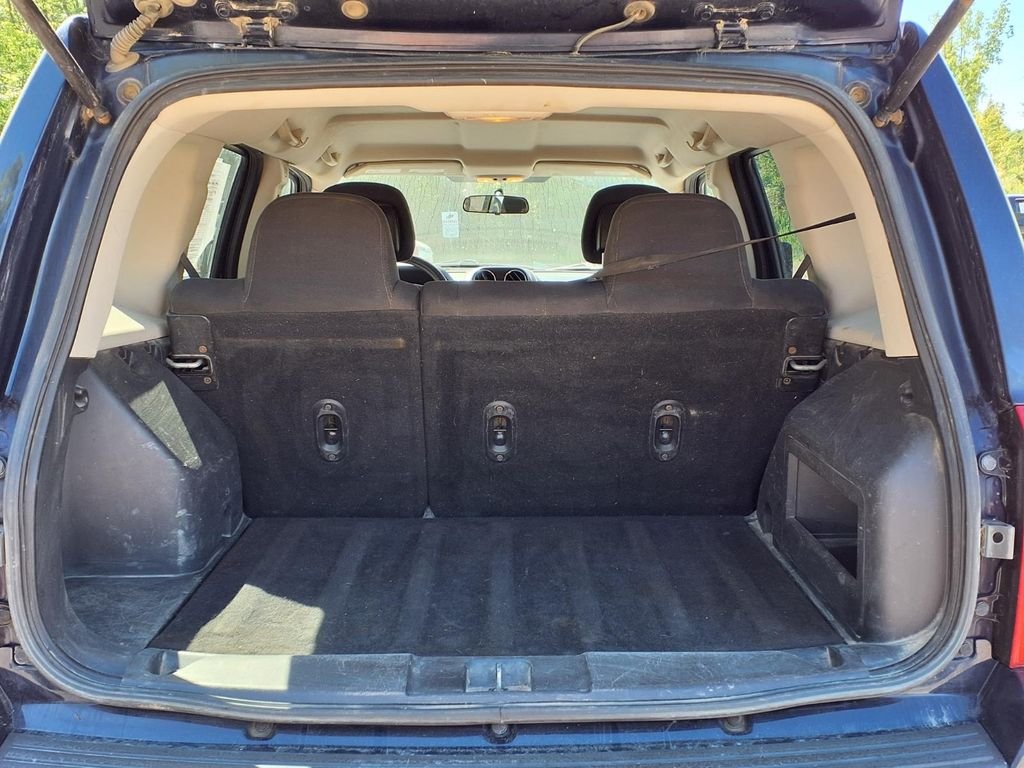 Used 2014 Blue Jeep Sport image 8