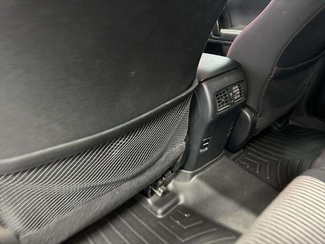 Certified Used 2019 MIDNIGHT BLACK METALLIC Toyota  image 18