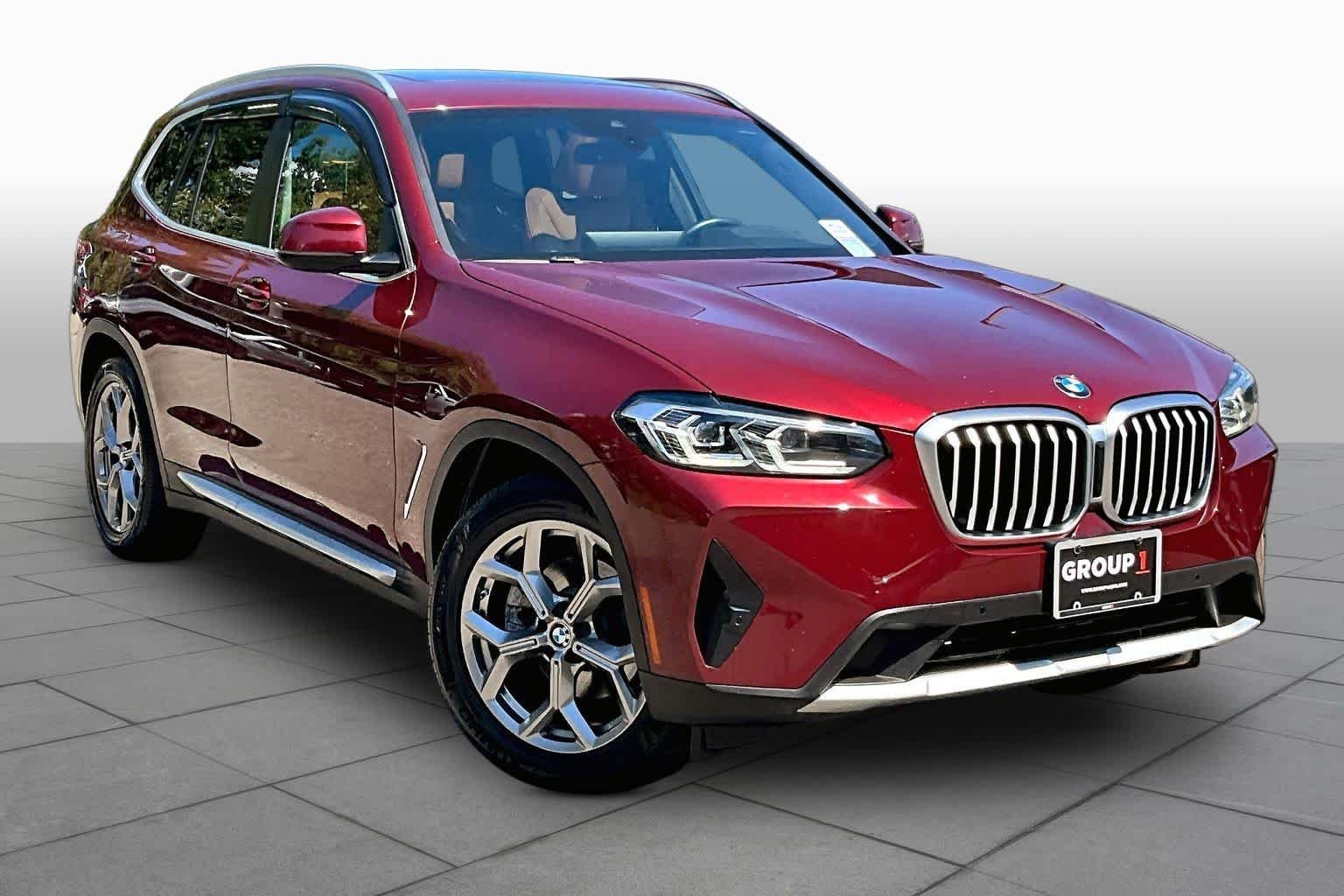 Used 2022 Aventurin Red Metallic BMW xDrive30i image 3