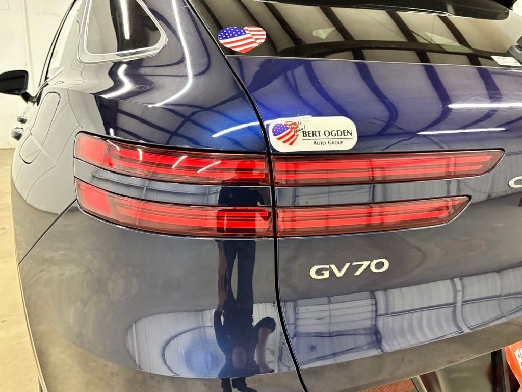 Used 2025 Blue Genesis 2.5T image 8