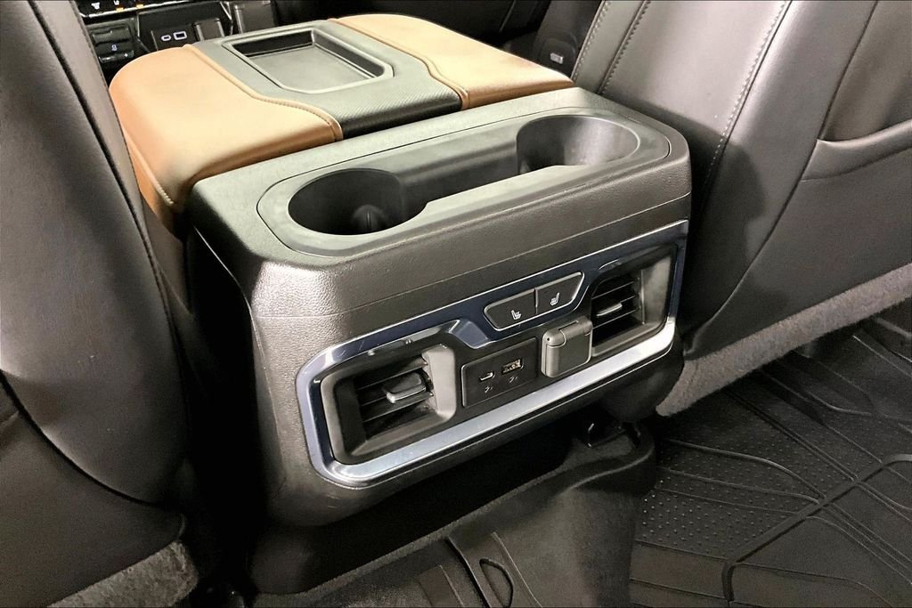 Used 2021 White Chevrolet High Country image 10
