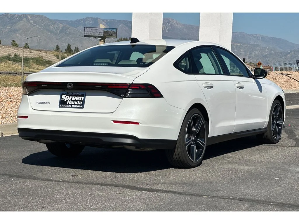 New 2026 Platinum White Pearl Honda SE image 4
