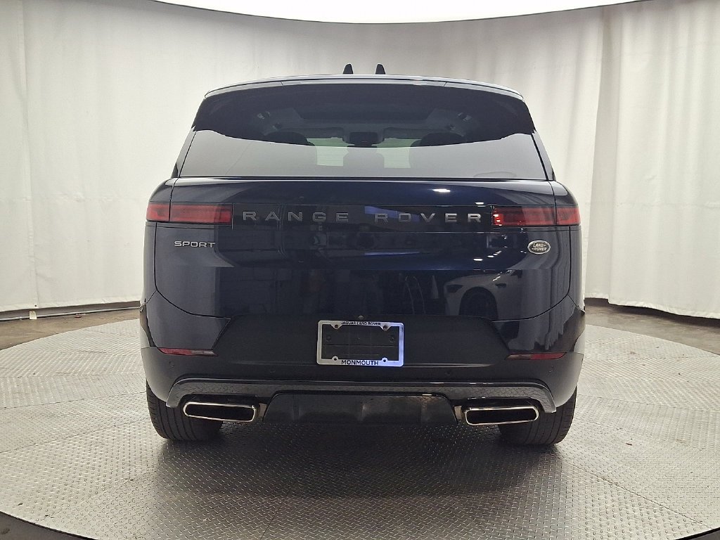 Used 2023  Land Rover SE image 5