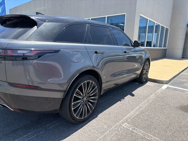 Used 2018 Gray Land Rover HSE R-Dynamic image 3