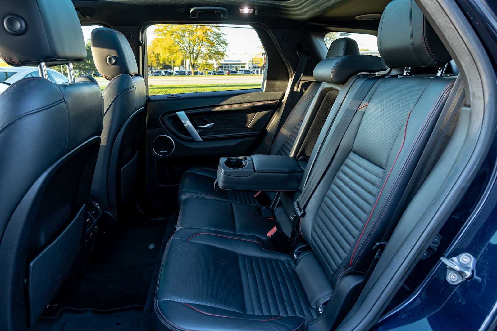 Used 2020 Portofino Blue Metallic Land Rover SE R-Dynamic image 31