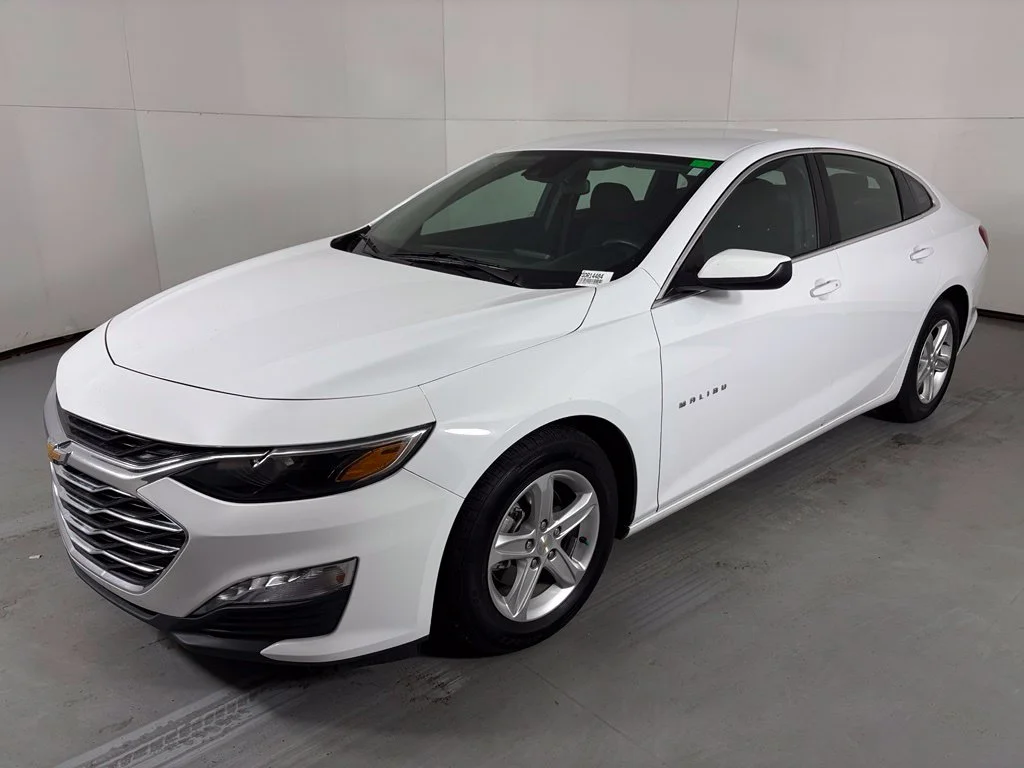Used 2024 White Chevrolet LT image 5