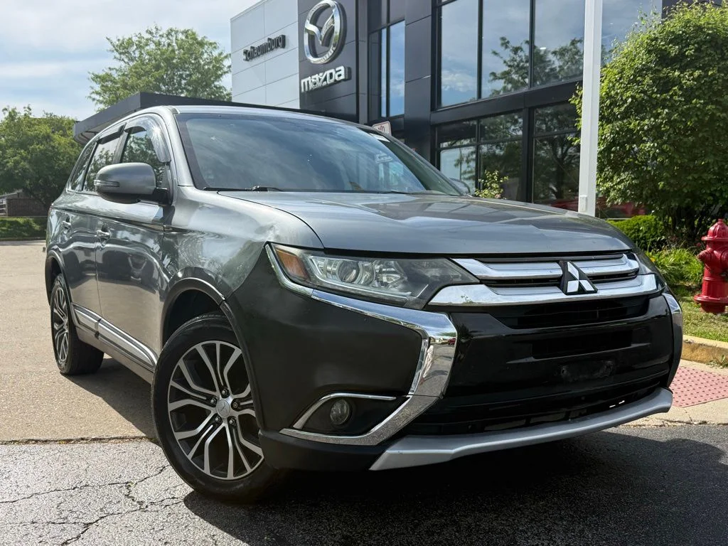 2016 Mitsubishi Outlander SE S-AWC's photo