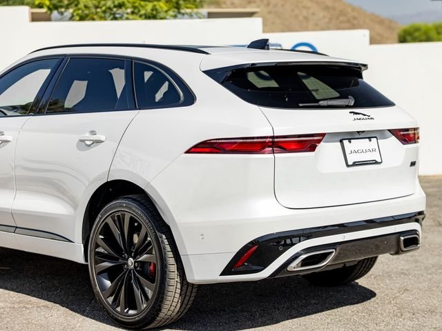 New 2026 Ostuni Pearl White Jaguar P400 R-Dynamic S image 10