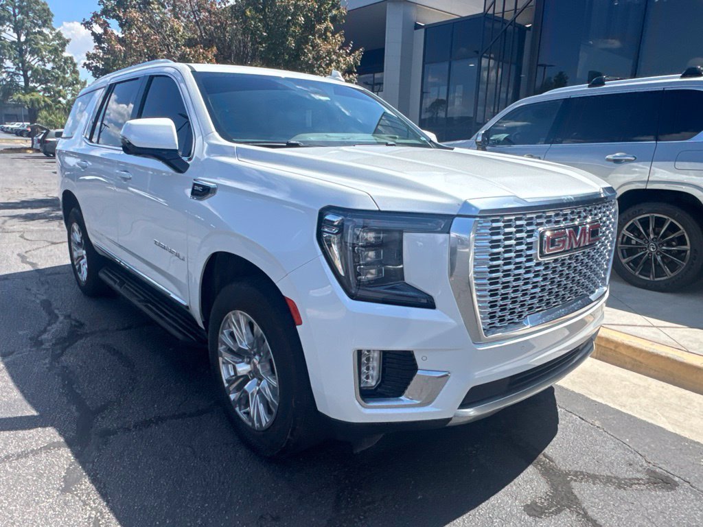 Used 2023 White GMC Denali image 2