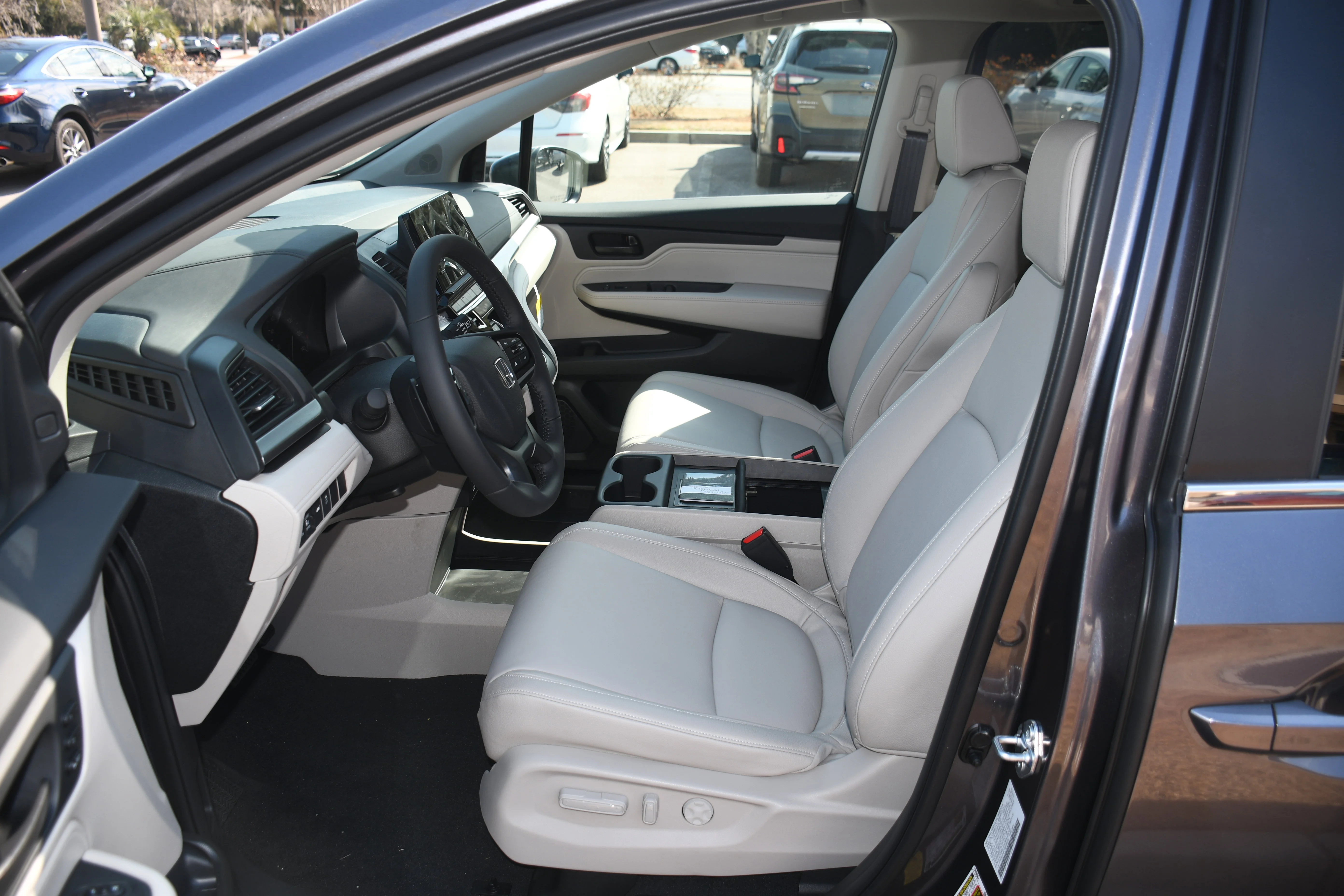 2026 Honda Odyssey EX-L - Photo 3