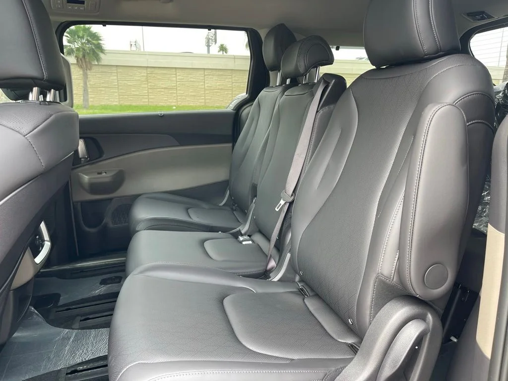 New 2026 White Kia EX image 19