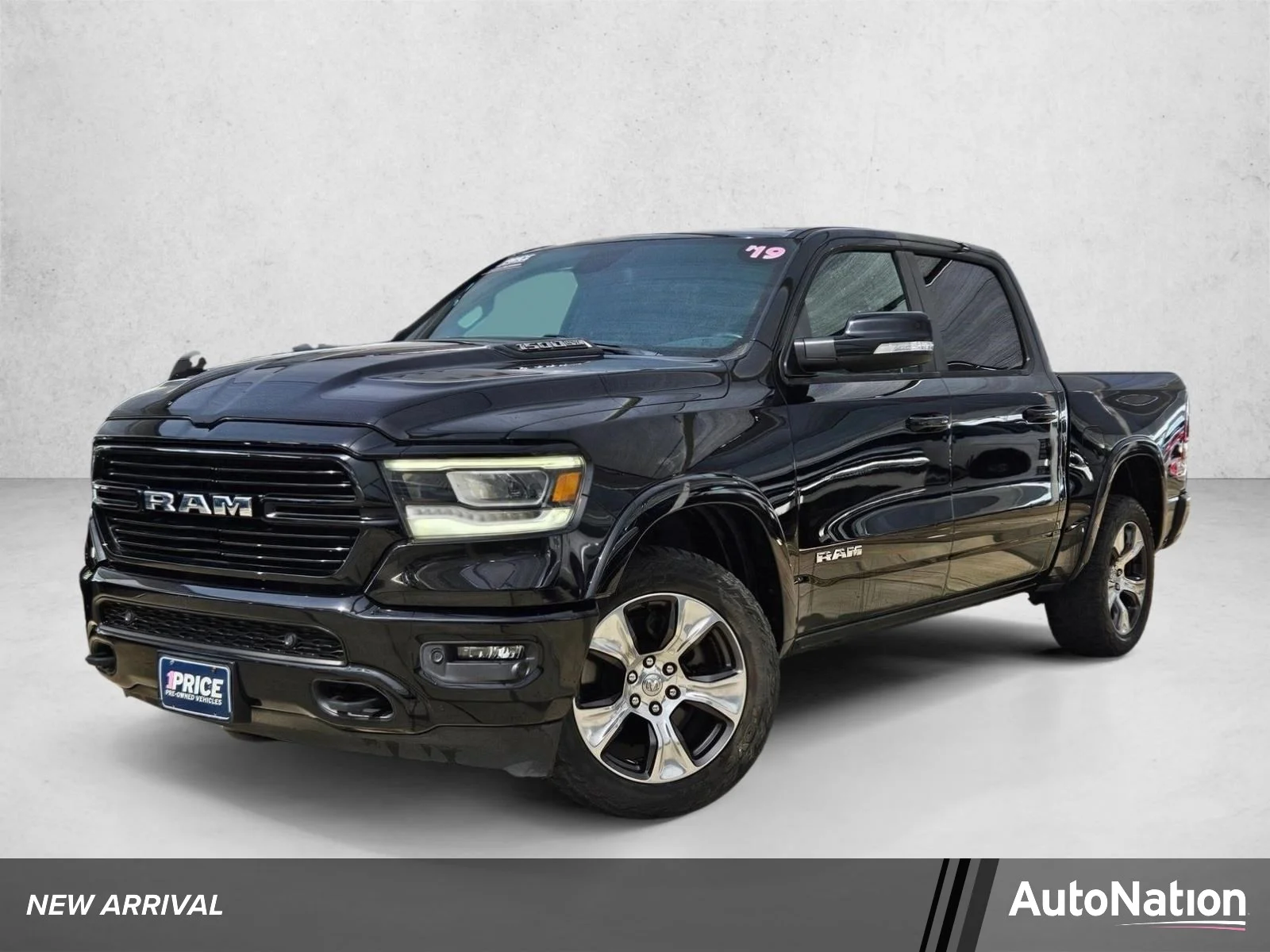 2019 RAM 1500 Laramie 4x4 Crew Cab 5'7's photo
