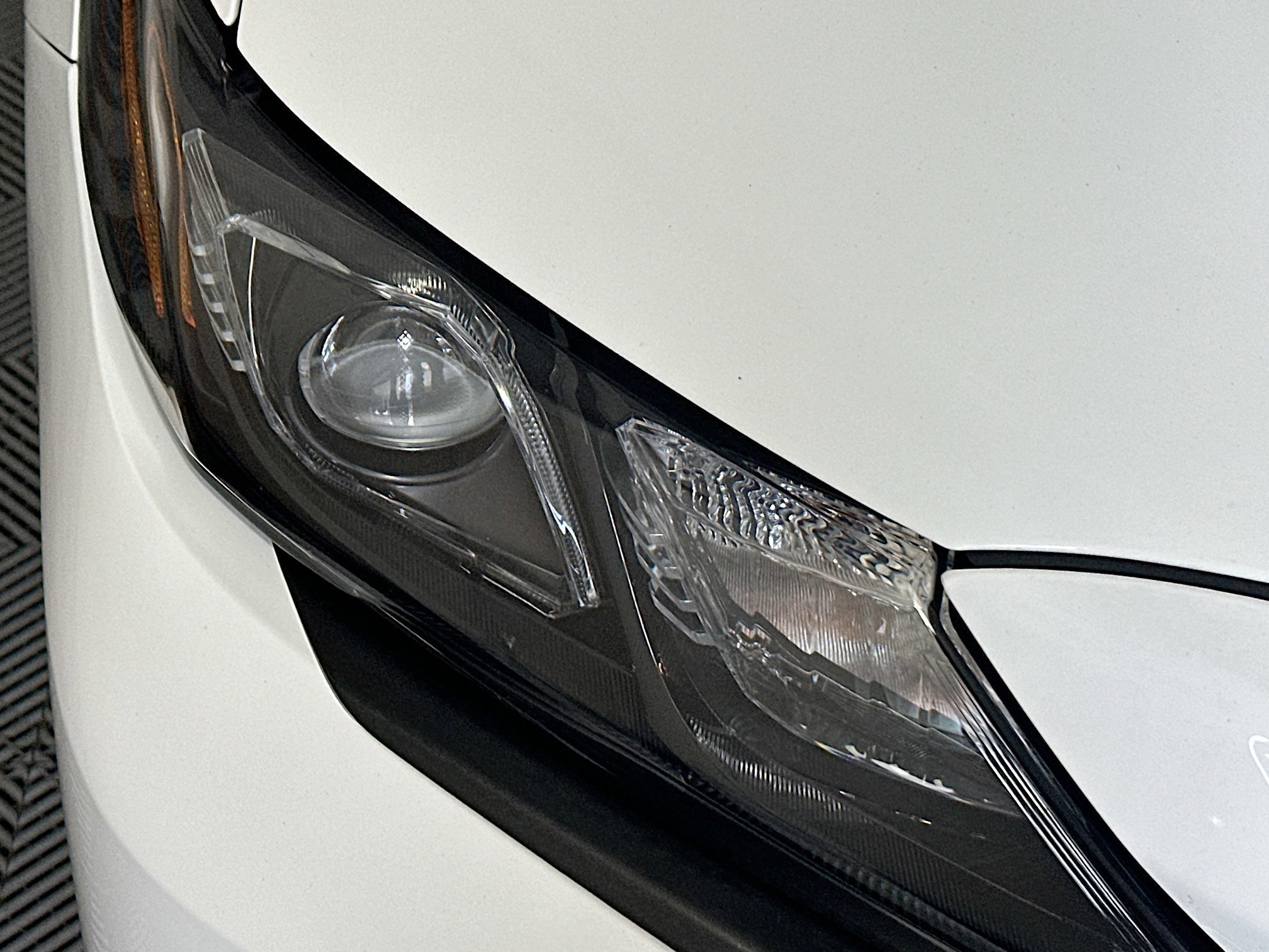Used 2023 Ice Toyota SE image 9
