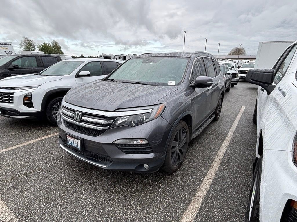 2017 Honda Pilot 4WD Elite's photo