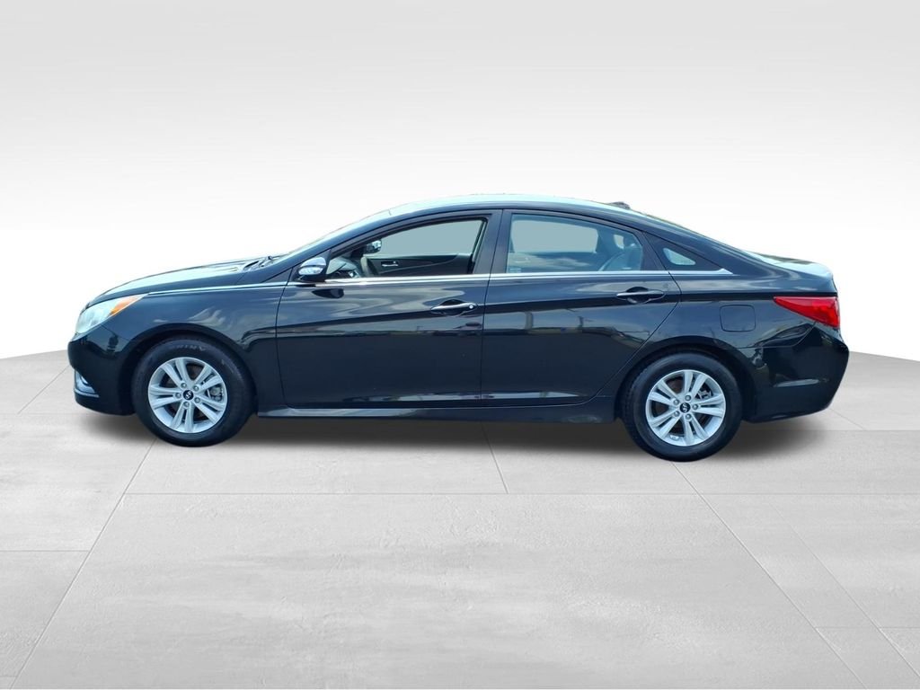 Used 2014 Phantom Black Metallic Hyundai GLS image 21