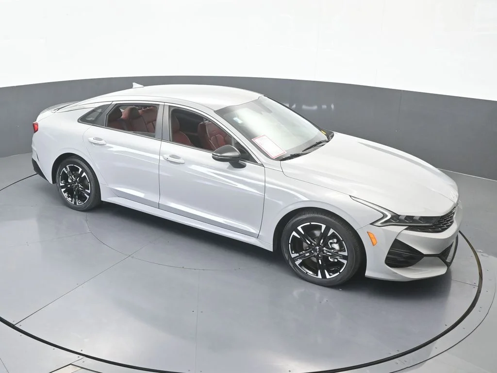 Used 2024 Wolf Gray Kia GT-Line image 57