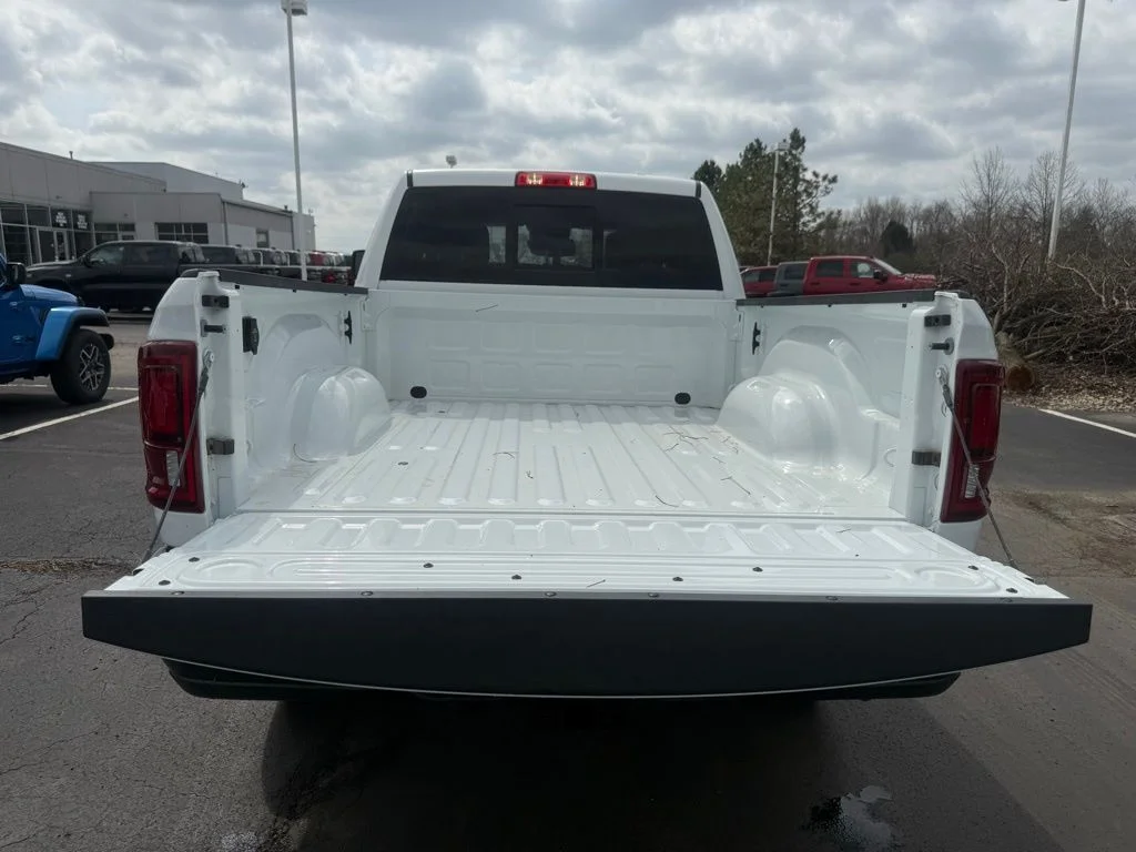 New 2025 Bright White Clear-Coat Exterior Paint RAM Tradesman image 47