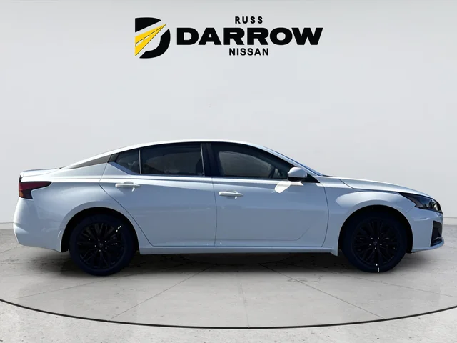 New 2026 Pearl White TriCoat Nissan 2.5 SV image 6