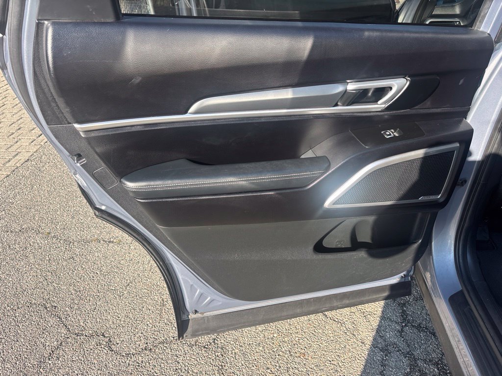 Used 2020 Silver Kia S image 19