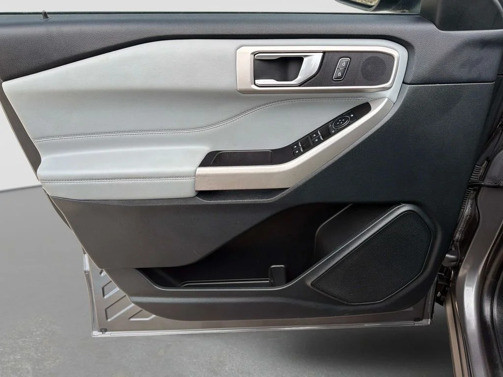 Used 2024 Gray Ford XLT image 18